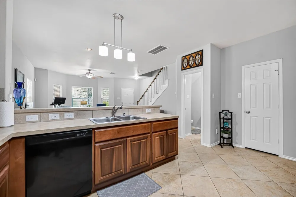 1911 Kemah Village Drive Kemah, TX 77565