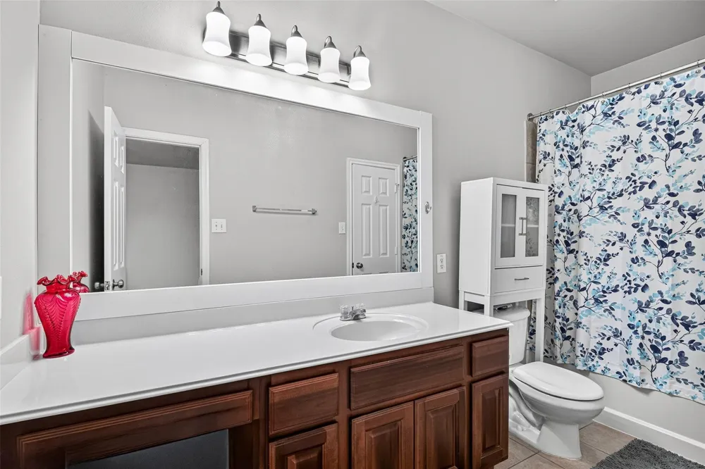 1911 Kemah Village Drive Kemah, TX 77565
