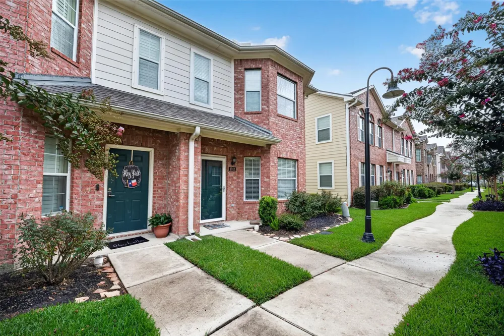 1911 Kemah Village Drive Kemah, TX 77565