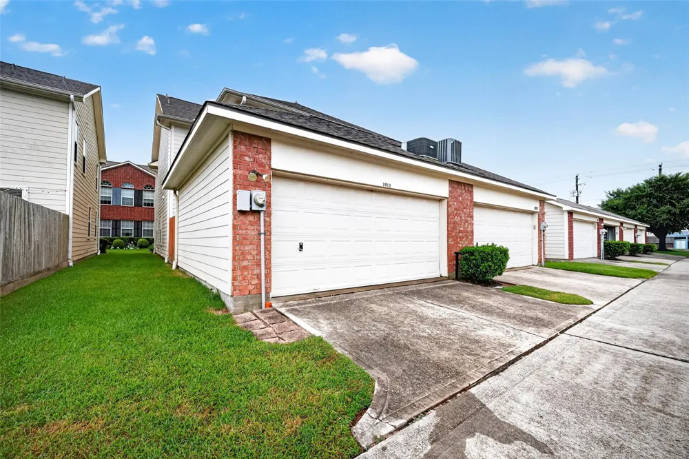 1911 Kemah Village Drive Kemah, TX 77565