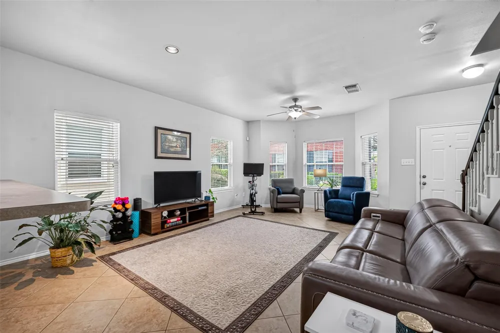 1911 Kemah Village Drive Kemah, TX 77565