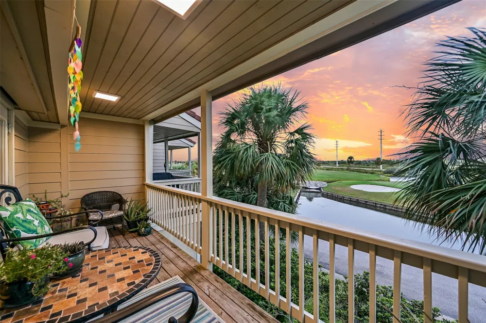 30 Dana Drive Galveston, TX 77554