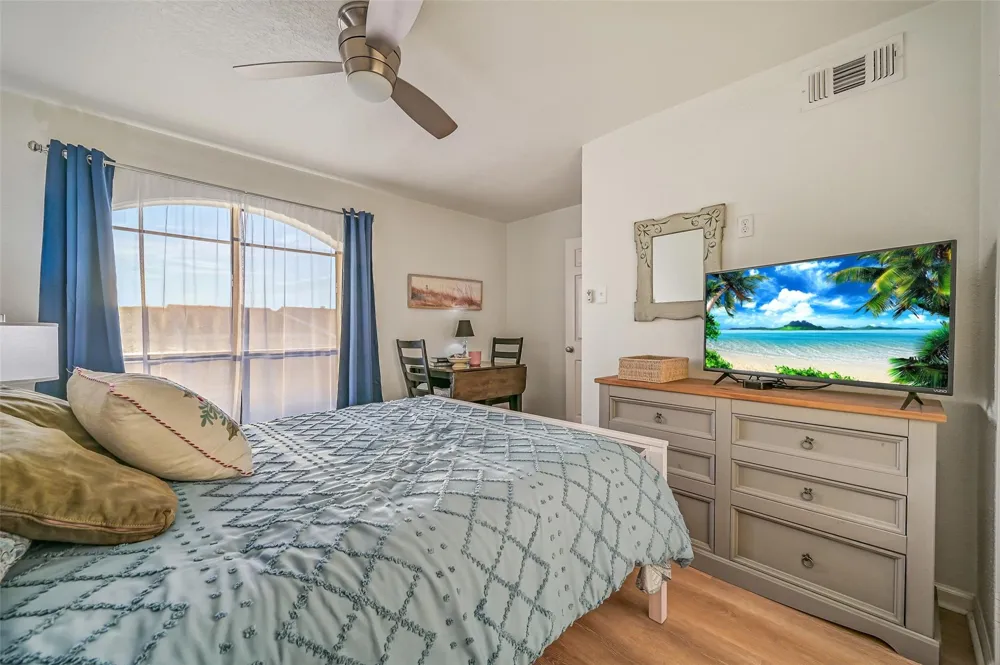 30 Dana Drive Galveston, TX 77554