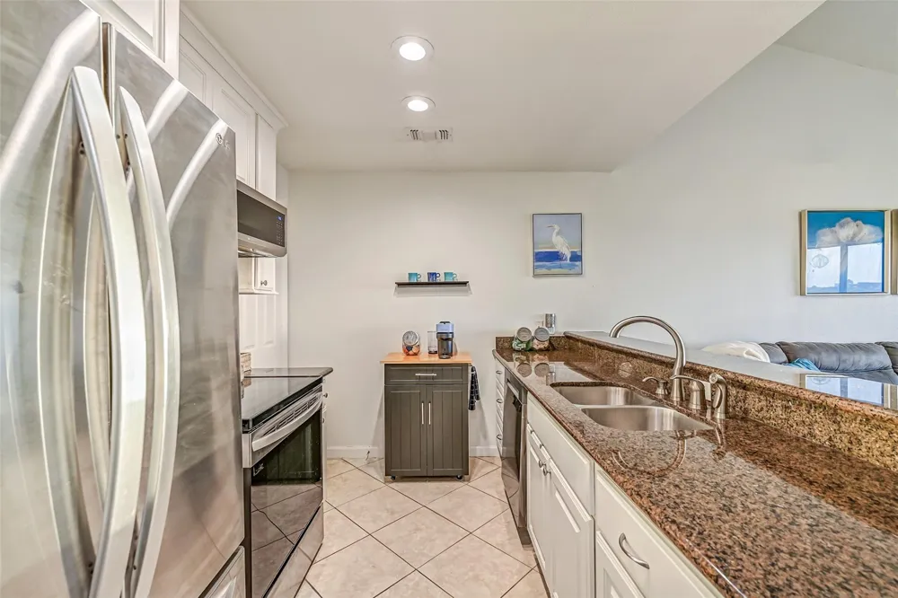 30 Dana Drive Galveston, TX 77554