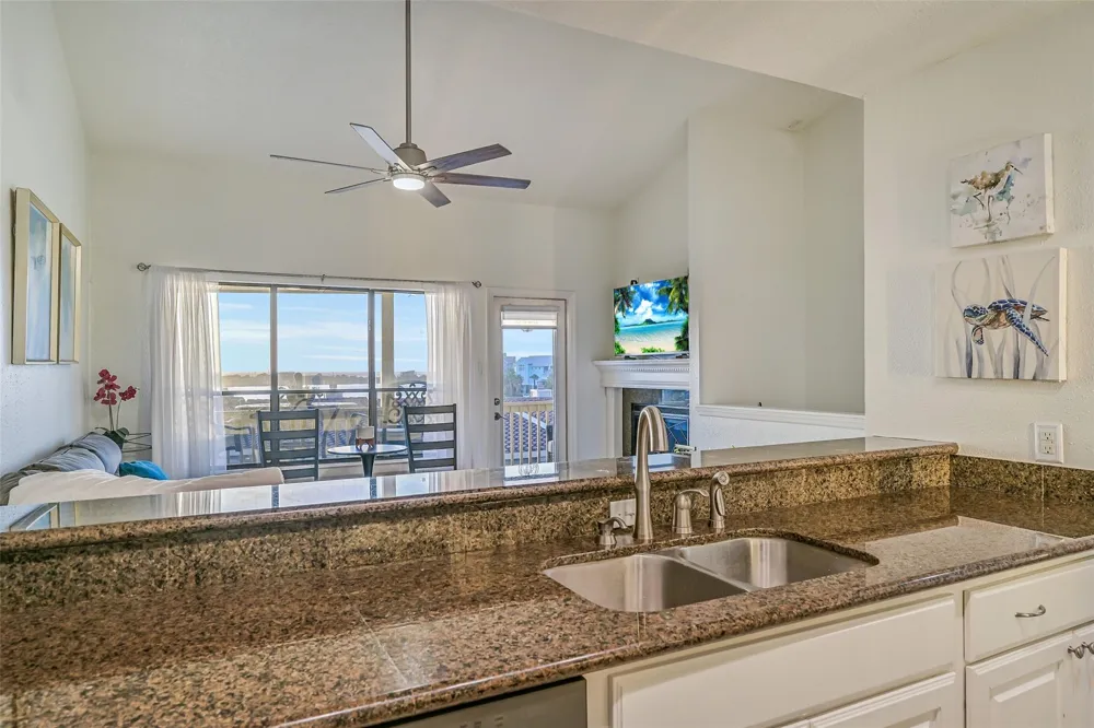 30 Dana Drive Galveston, TX 77554