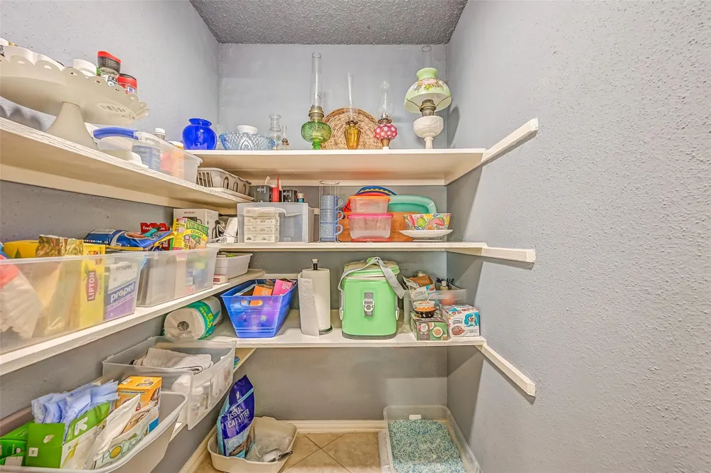 30 Dana Drive Galveston, TX 77554