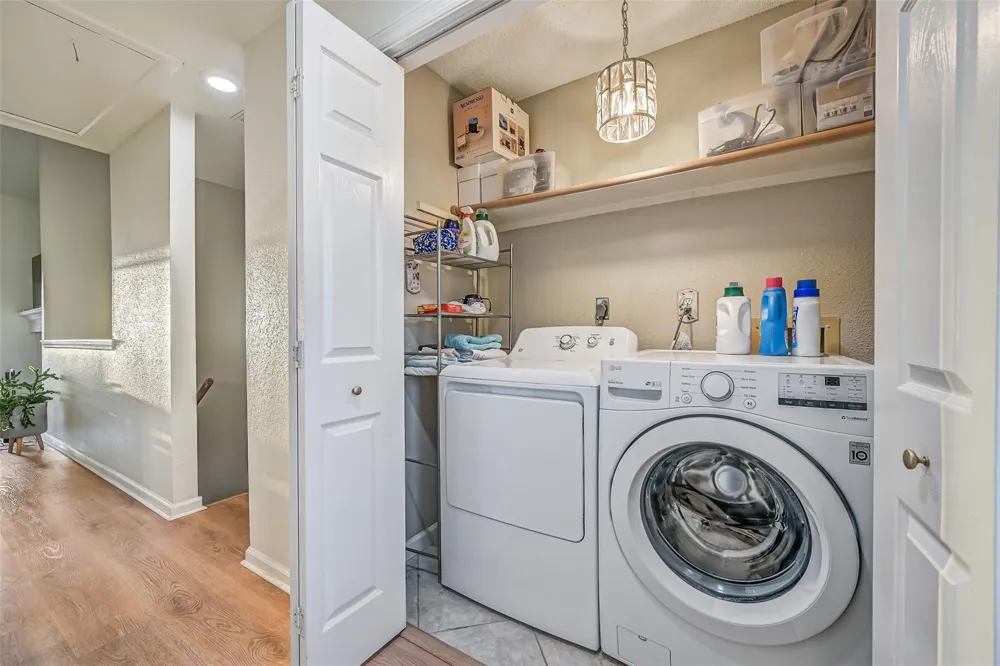 30 Dana Drive Galveston, TX 77554
