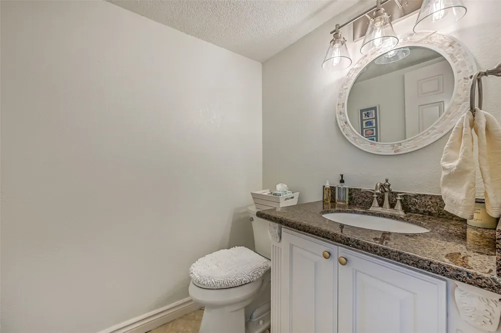30 Dana Drive Galveston, TX 77554