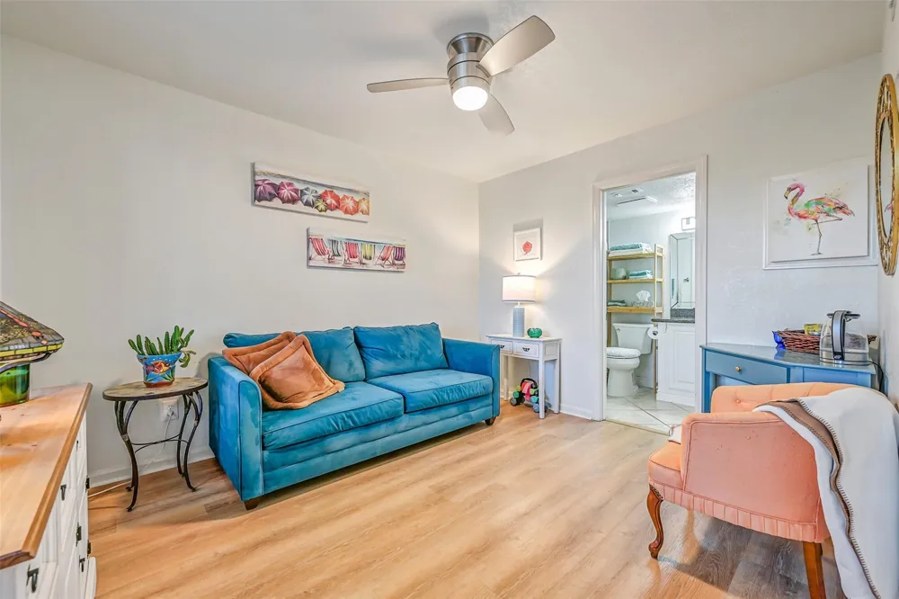 30 Dana Drive Galveston, TX 77554