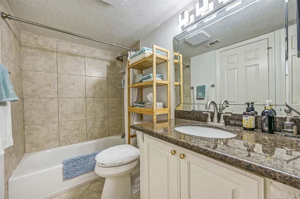 30 Dana Drive Galveston, TX 77554