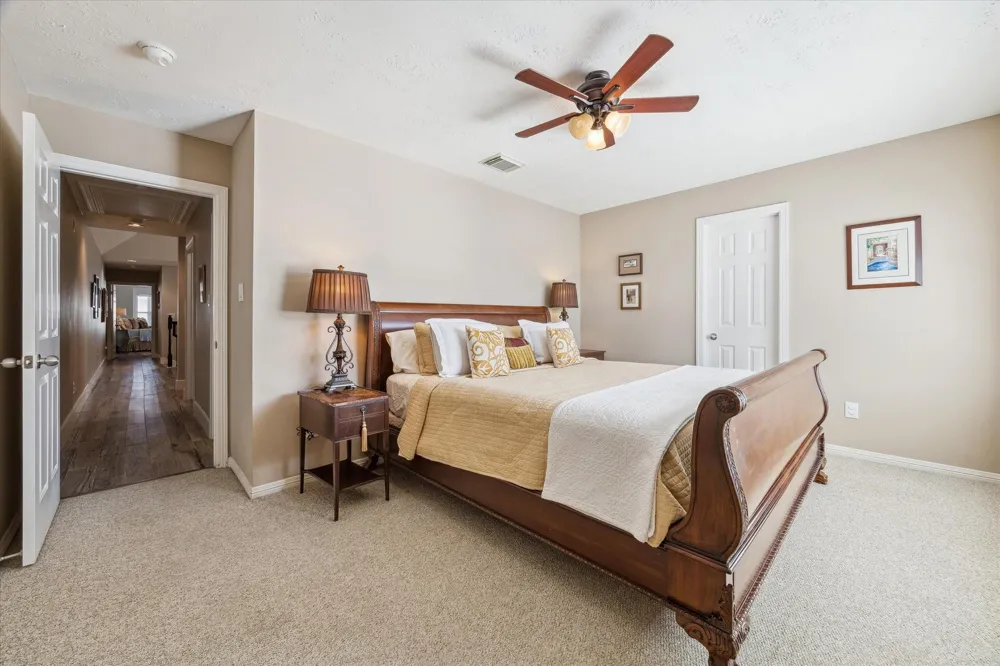 5242 Eigel Street Houston, TX 77007
