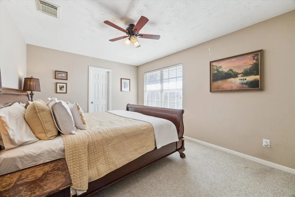 5242 Eigel Street Houston, TX 77007