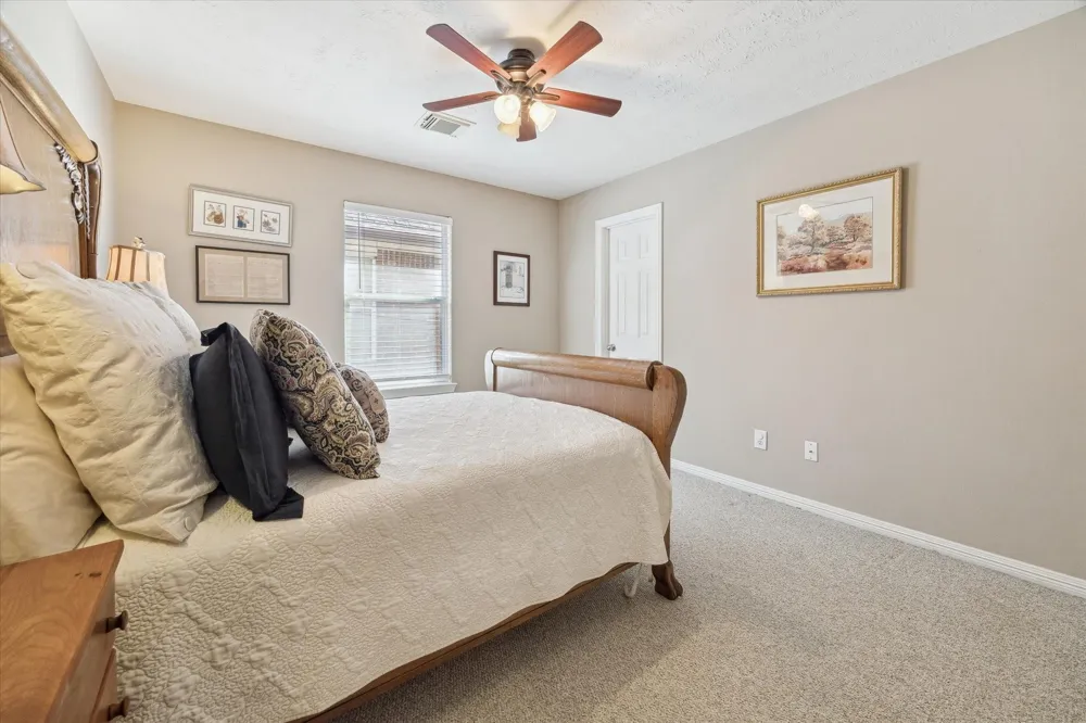 5242 Eigel Street Houston, TX 77007