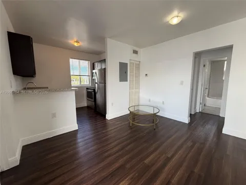 540 NW 7th St #35
