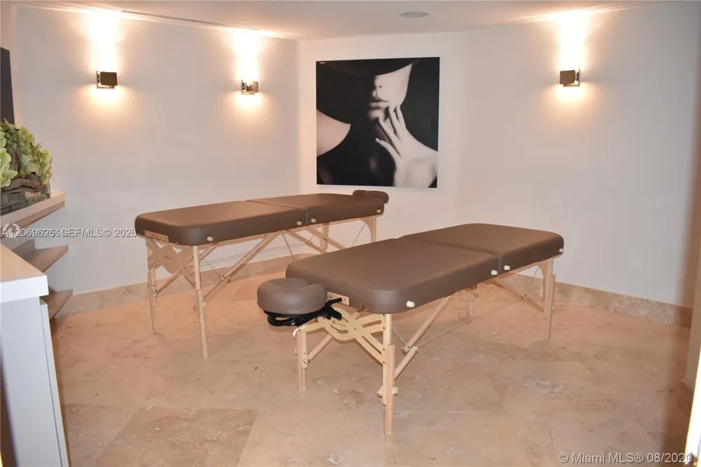 17555 Collins Ave #1503 Sunny Isles Beach, FL 33160