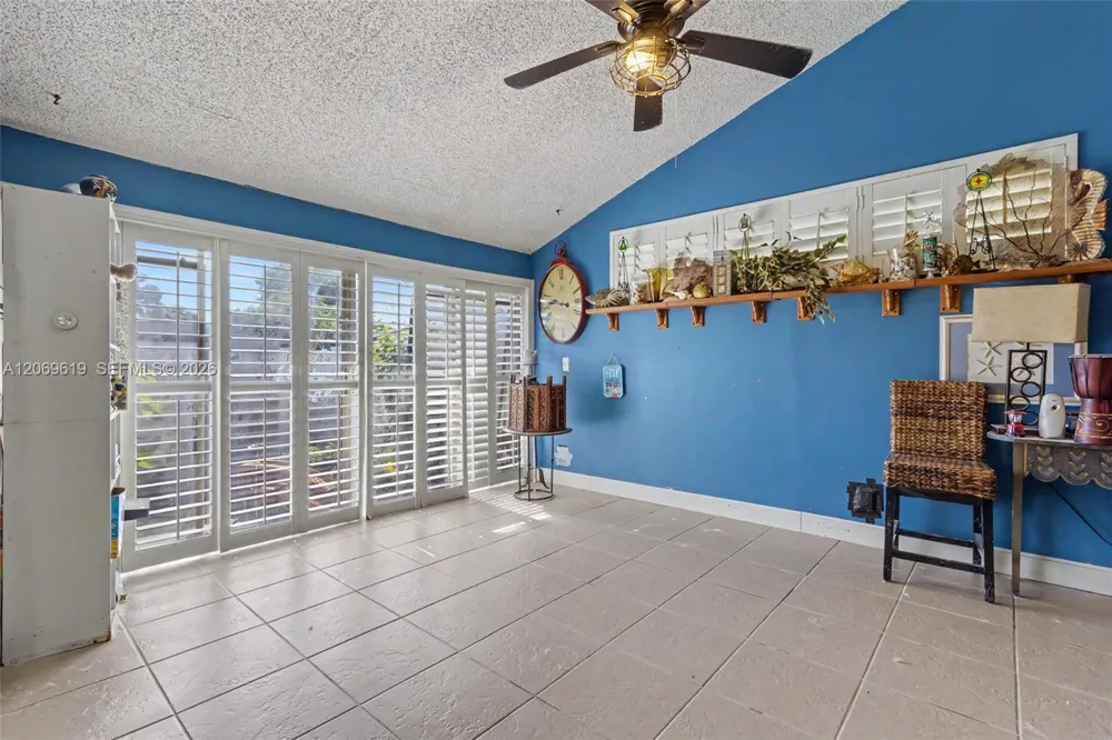 5510 S Lakewood Cir S #A Margate, FL 33063