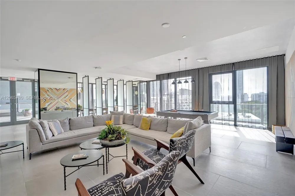 121 NE 34th St #2705 Miami, FL 33137