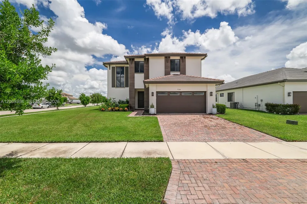 5206 Karlia Dr Ave Maria, FL 34142