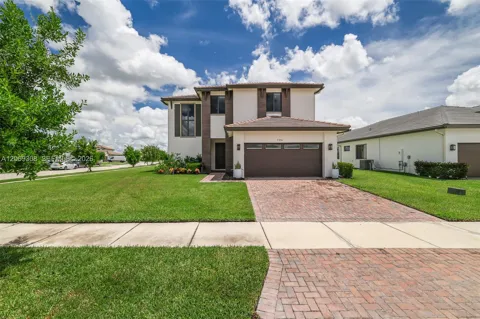 5206 Karlia Dr