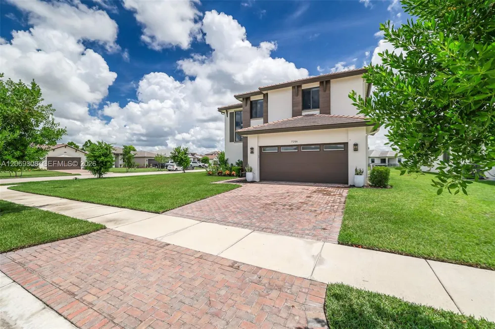 5206 Karlia Dr Ave Maria, FL 34142