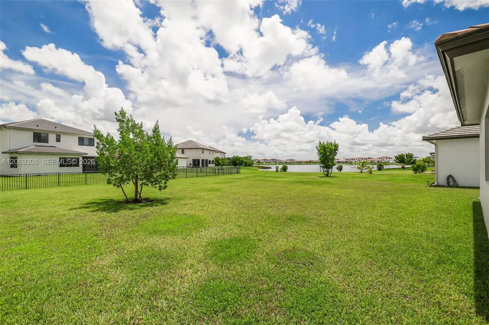 5206 Karlia Dr Ave Maria, FL 34142