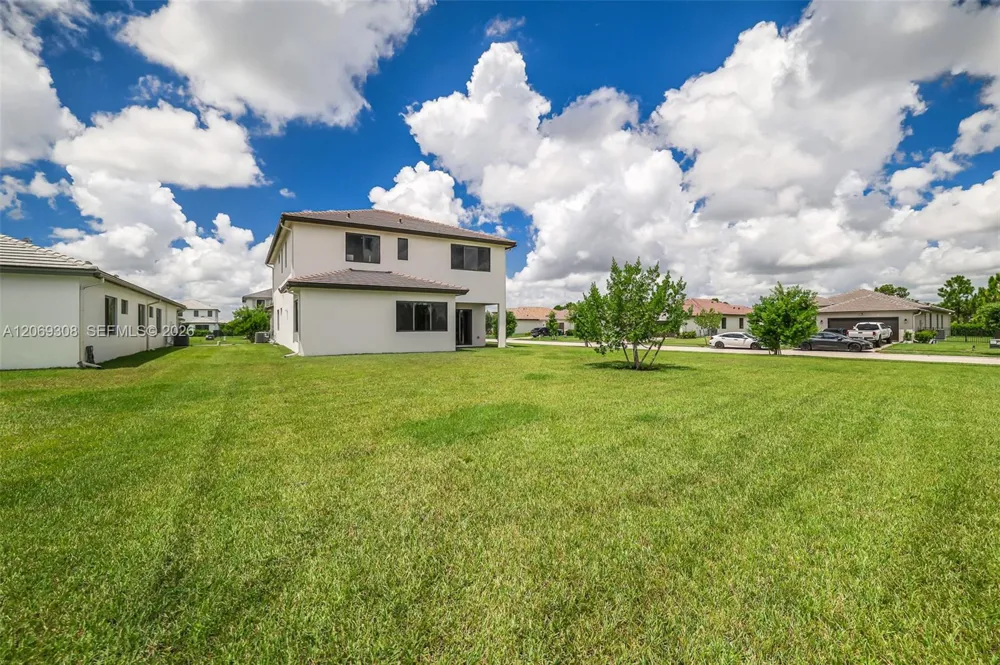 5206 Karlia Dr Ave Maria, FL 34142