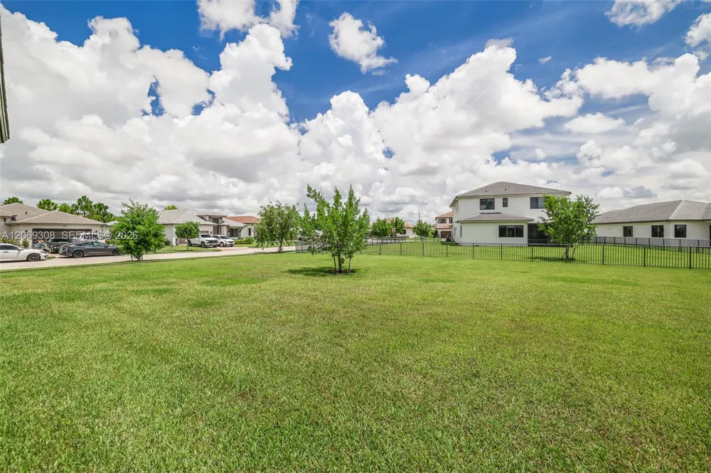 5206 Karlia Dr Ave Maria, FL 34142