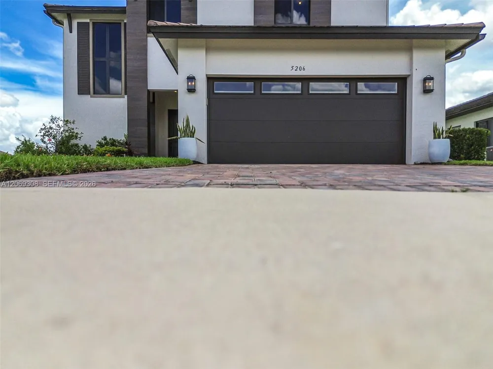 5206 Karlia Dr Ave Maria, FL 34142