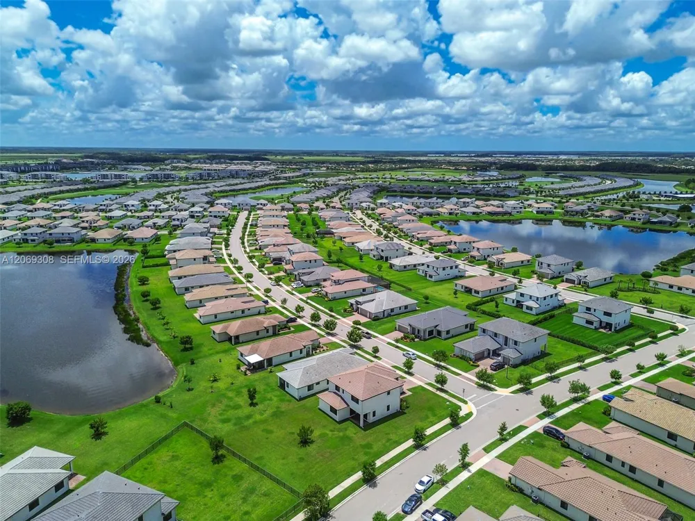 5206 Karlia Dr Ave Maria, FL 34142