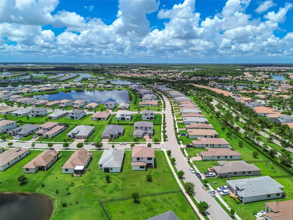 5206 Karlia Dr Ave Maria, FL 34142