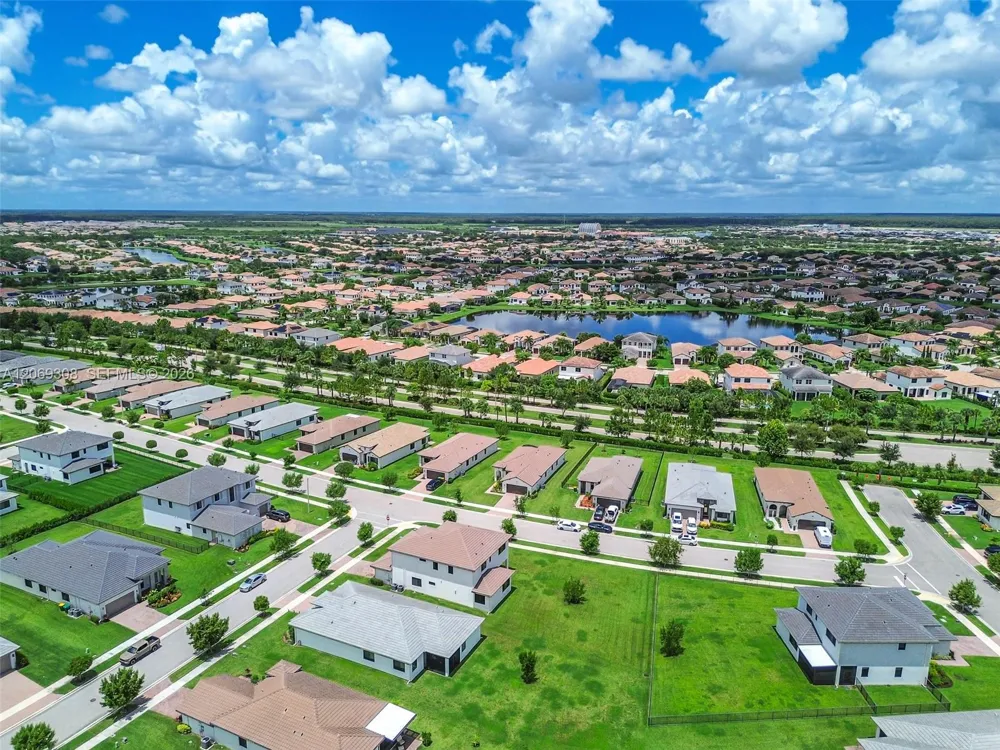 5206 Karlia Dr Ave Maria, FL 34142