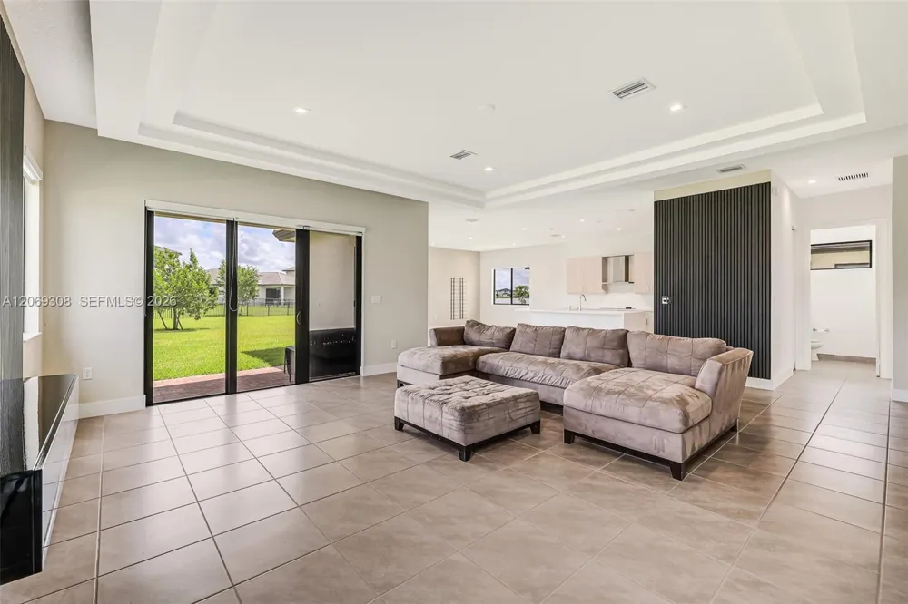 5206 Karlia Dr Ave Maria, FL 34142
