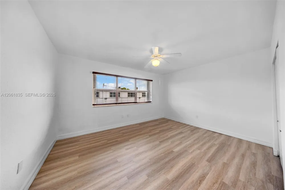 7801 HISPANOLA AV #4 North Bay Village, FL 33141