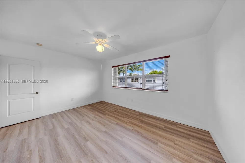 7801 HISPANOLA AV #4 North Bay Village, FL 33141