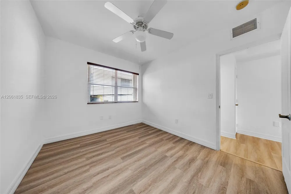 7801 HISPANOLA AV #4 North Bay Village, FL 33141
