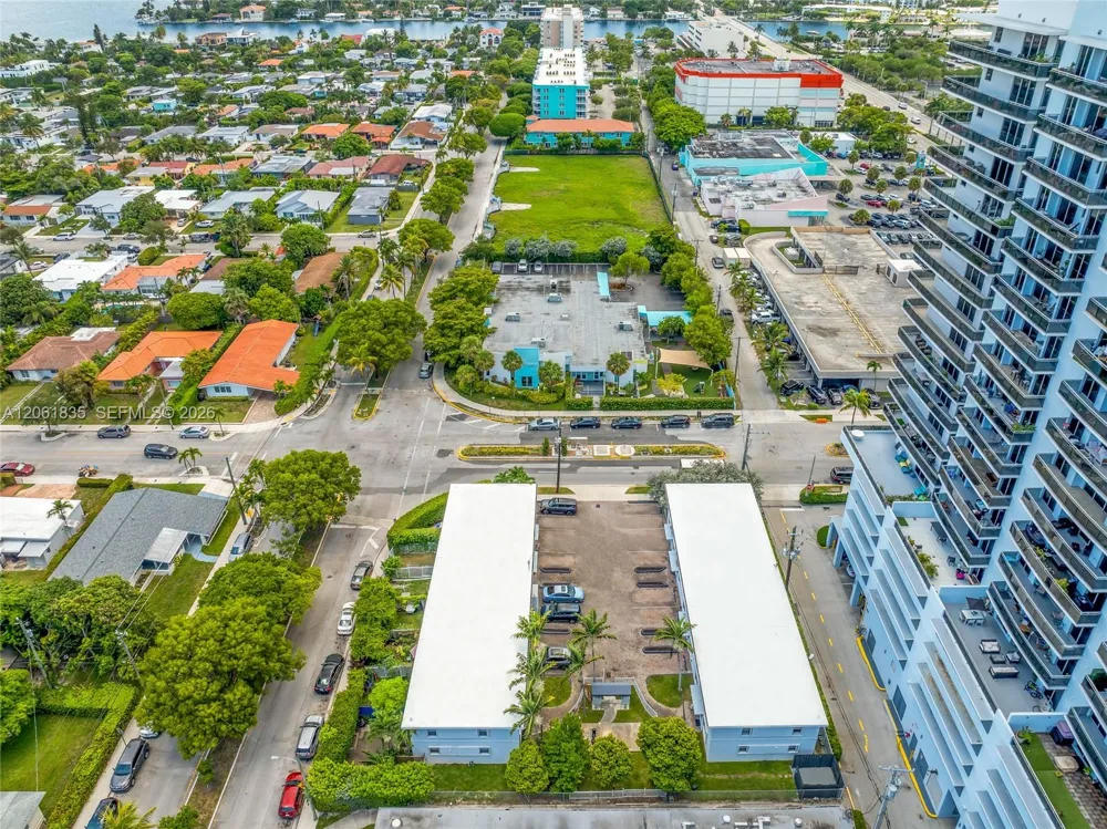 7801 HISPANOLA AV #4 North Bay Village, FL 33141