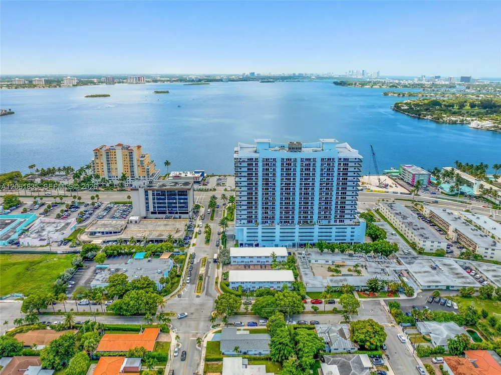 7801 HISPANOLA AV #4 North Bay Village, FL 33141