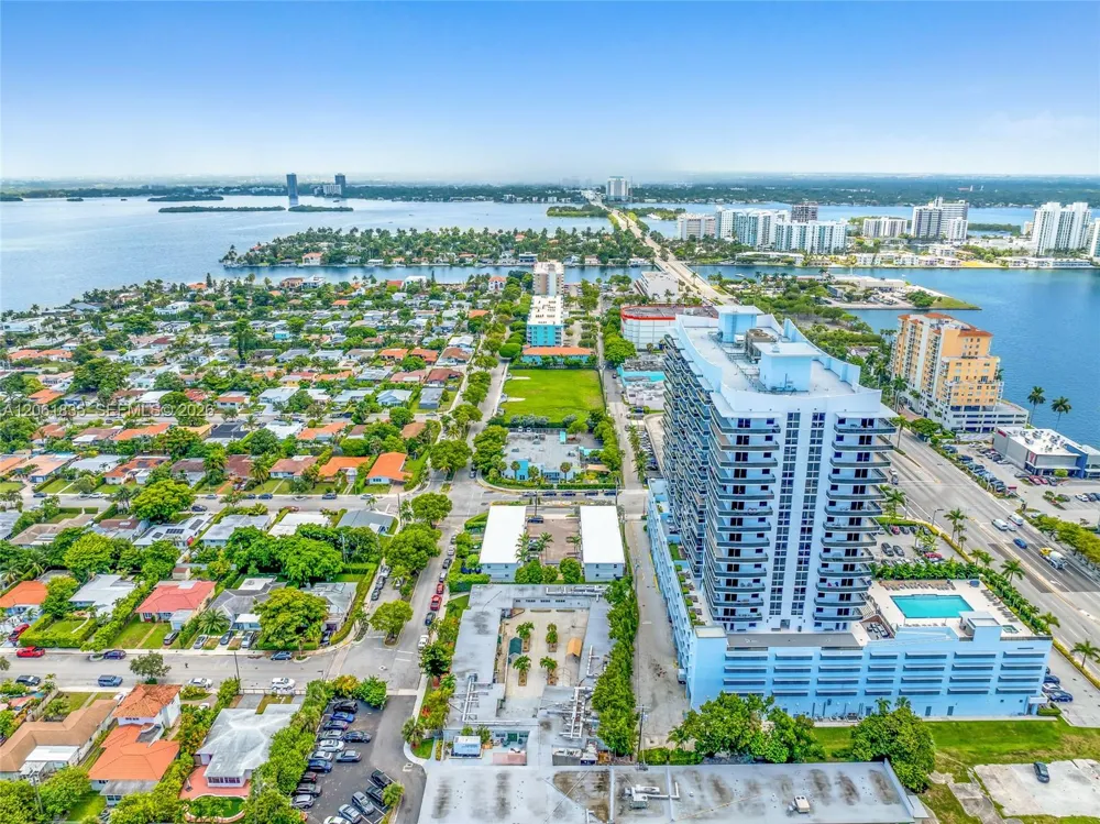 7801 HISPANOLA AV #4 North Bay Village, FL 33141