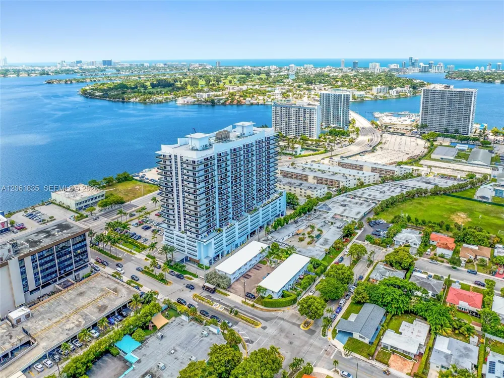 7801 HISPANOLA AV #4 North Bay Village, FL 33141