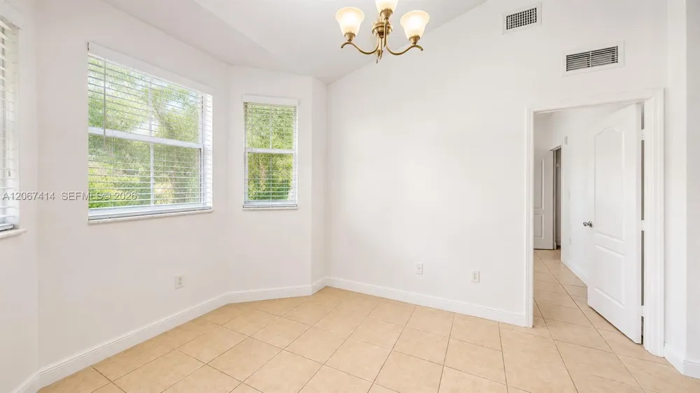 1652 SE 28th St #200 Homestead, FL 33035