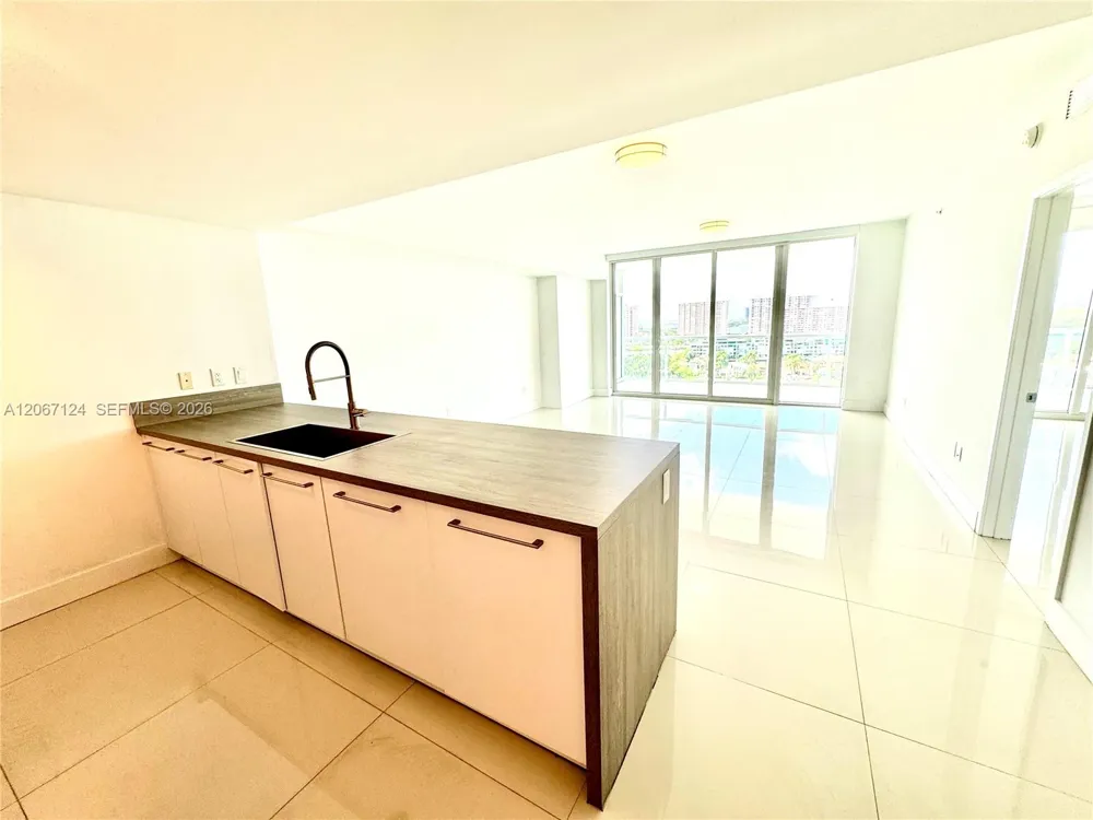 400 Sunny Isles Blvd #1221 Sunny Isles Beach, FL 33160