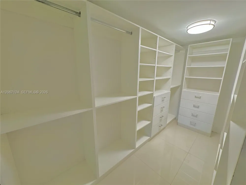 400 Sunny Isles Blvd #1221 Sunny Isles Beach, FL 33160