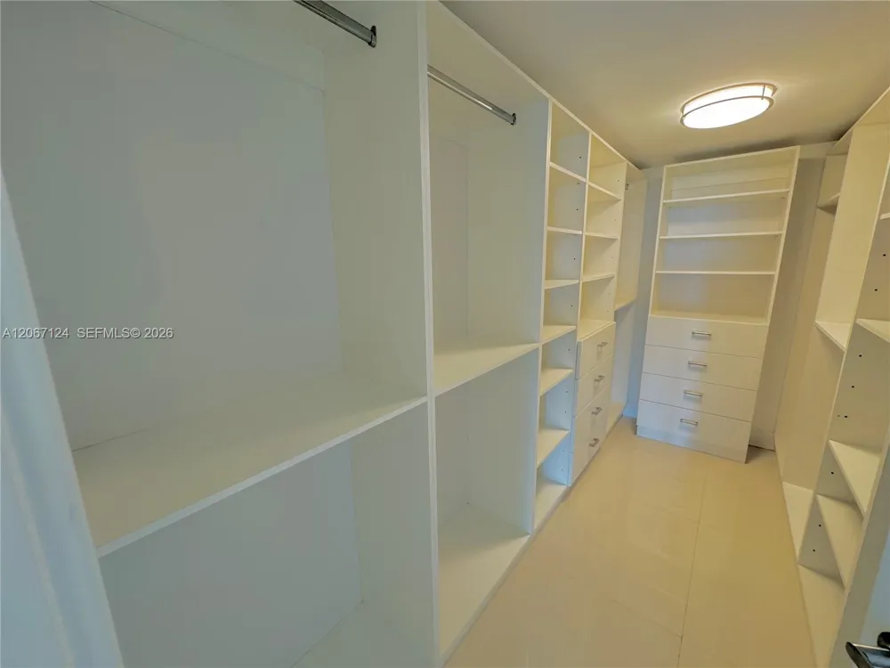 400 Sunny Isles Blvd #1221 Sunny Isles Beach, FL 33160