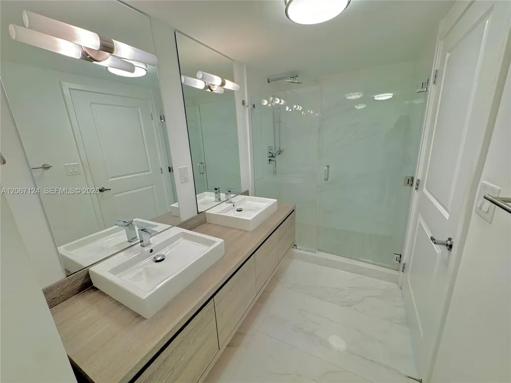 400 Sunny Isles Blvd #1221 Sunny Isles Beach, FL 33160