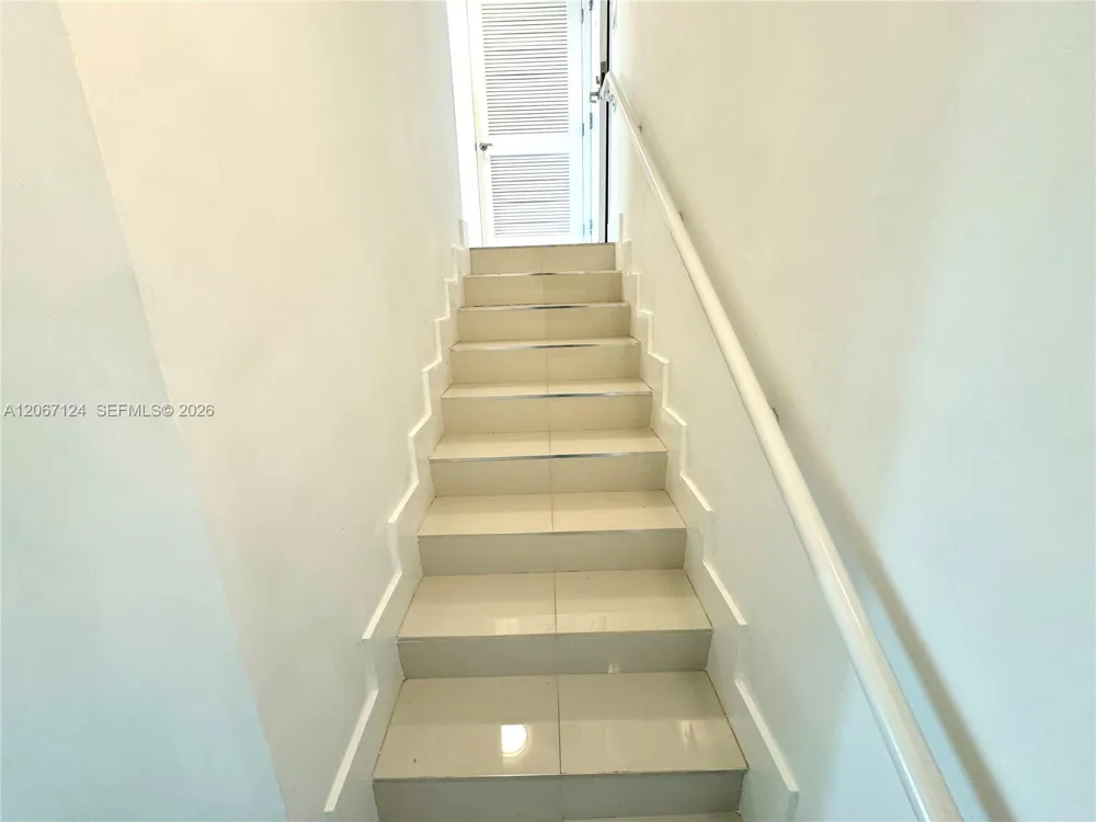 400 Sunny Isles Blvd #1221 Sunny Isles Beach, FL 33160