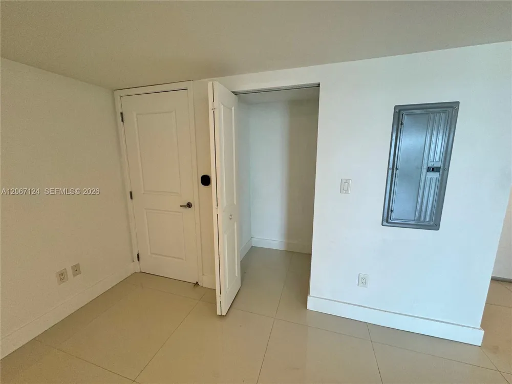 400 Sunny Isles Blvd #1221 Sunny Isles Beach, FL 33160