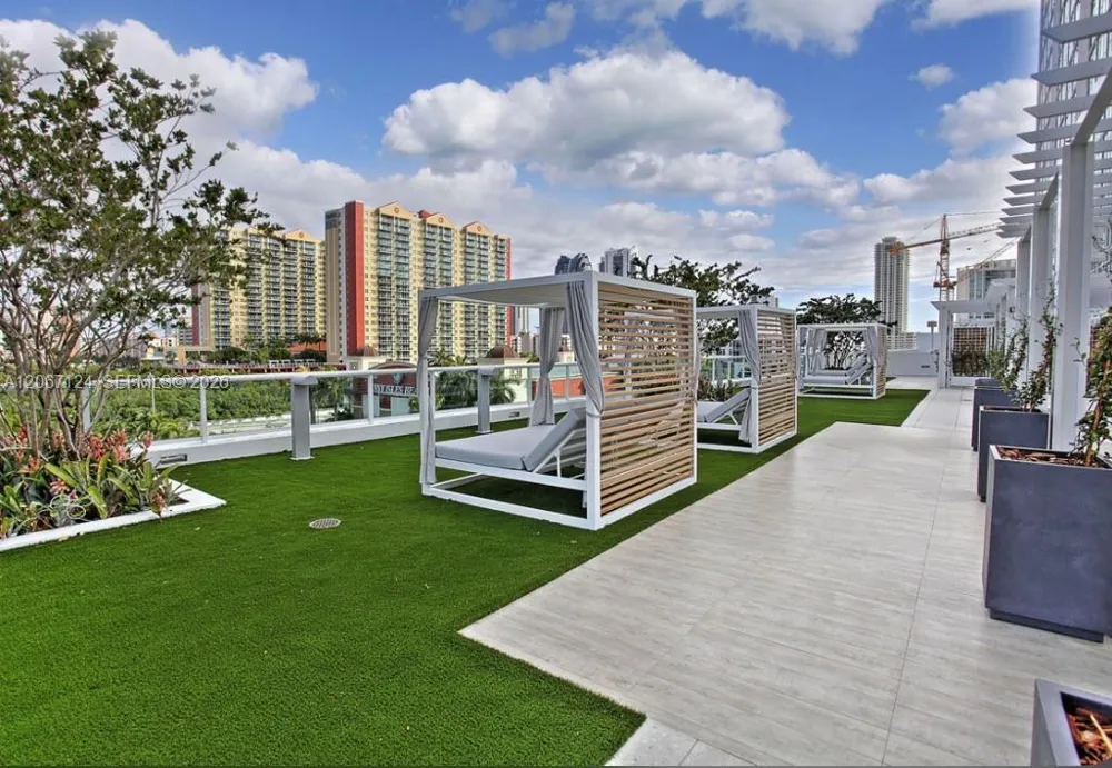 400 Sunny Isles Blvd #1221 Sunny Isles Beach, FL 33160