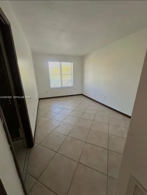 1165 98 #403 Bay Harbor Islands, FL 33154