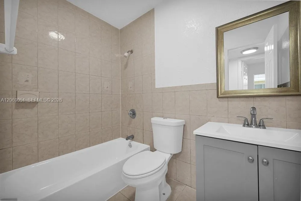 6907 SW 7th St Margate, FL 33068