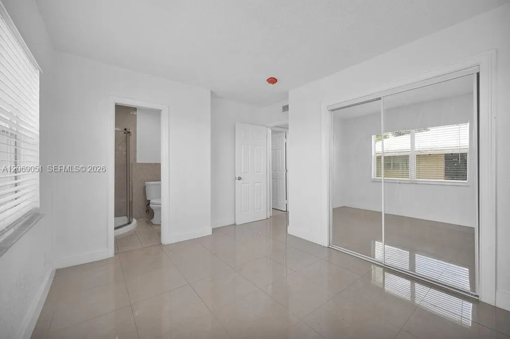 6907 SW 7th St Margate, FL 33068